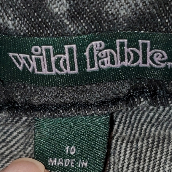 Highest rise distressed cut off shorts Wild Fable size 10 black denim - Picture 4 of 10